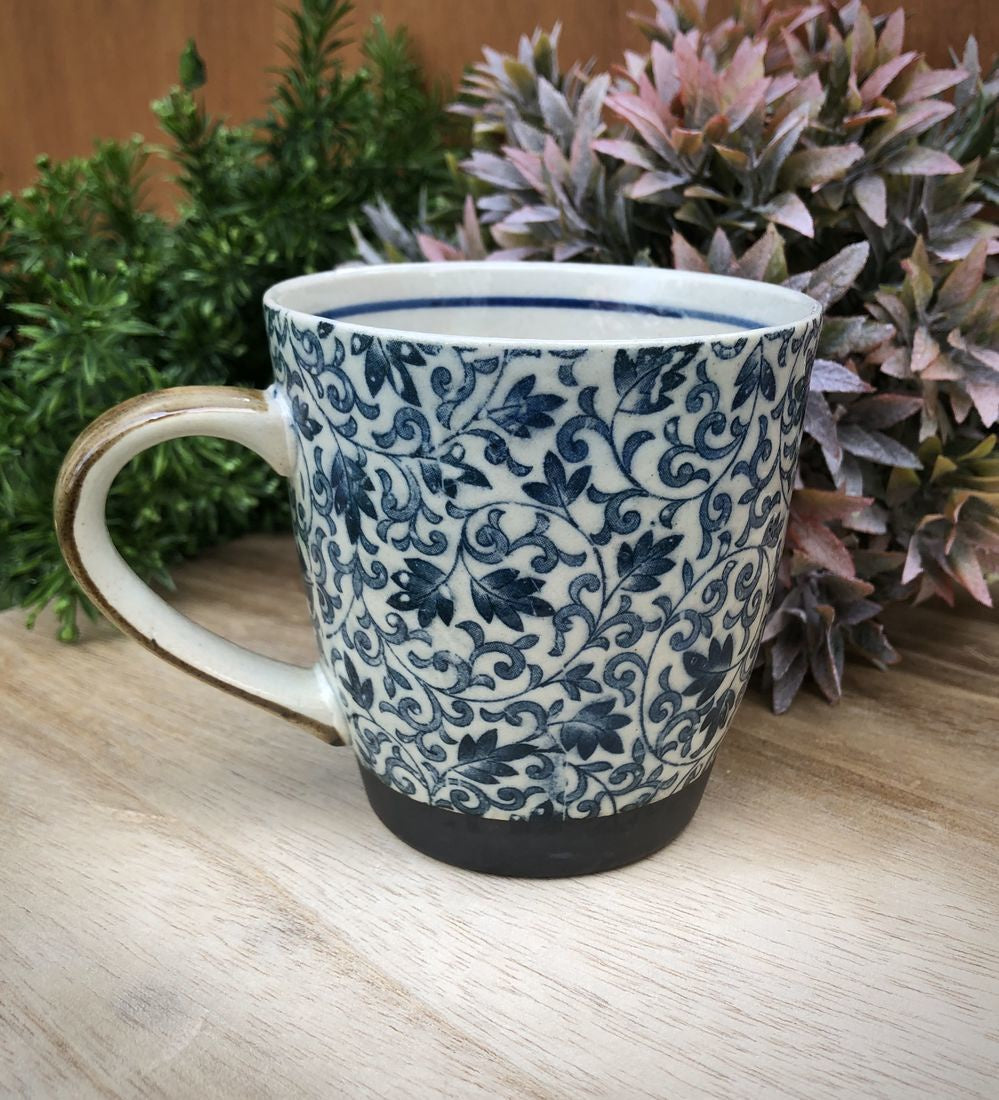 Tsurukarakusa Navy Mug