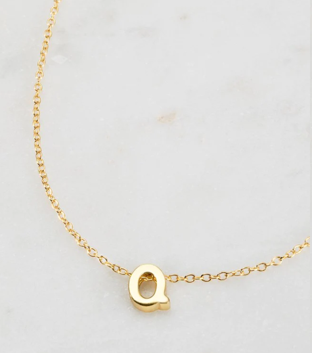 Letter Necklace (gold) - Q